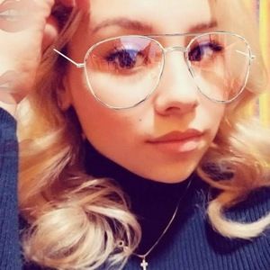 Meet your Posher, Destiny